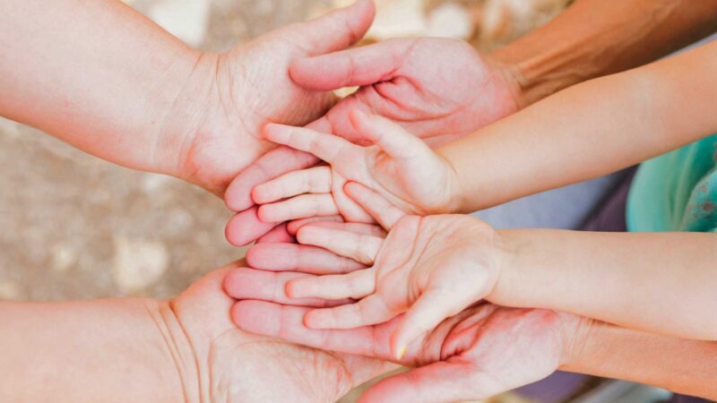 CONVOCATORIA A FAMILIAS QUE DESEEN BRINDAR ACOGIMIENTO TRANSITORIO A ADOLESCENTES DE 14 Y 15 AÑOS