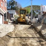 El Municipio inició tareas de mantenimiento vial en la zona alta de barrio Pietrobelli
