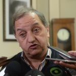 Linares: “Los diputados que levanten la mano aprobando el presupuesto votarán en contra de su gente”