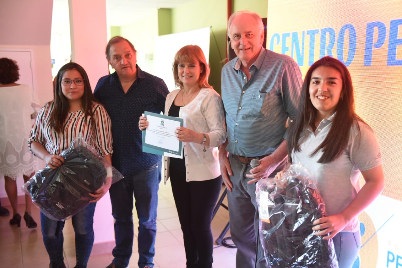 Linares participó del acto de cierre del Programa Centro PESCAR PAE