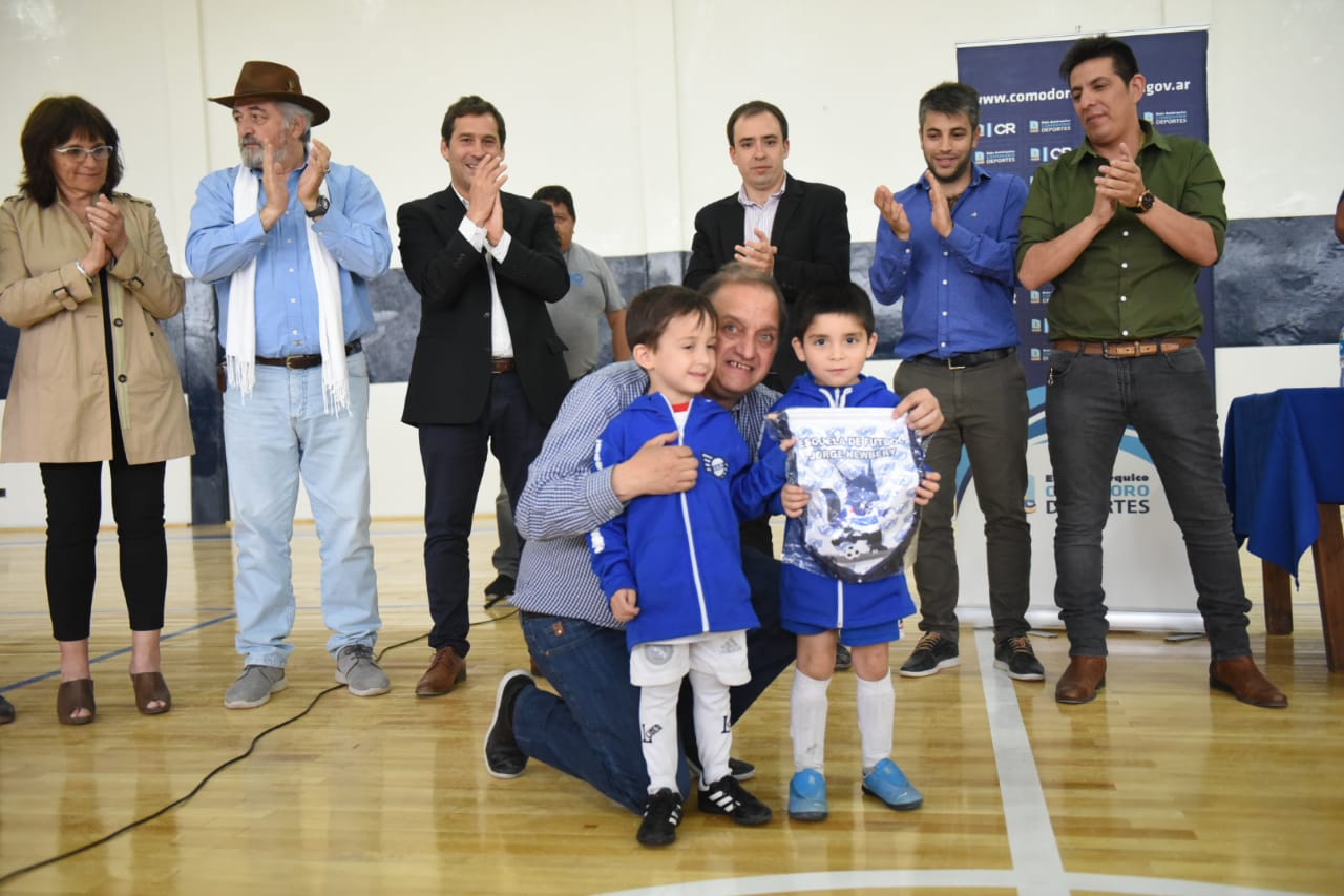Linares: “Es importante que apoyemos a las instituciones deportivas de Comodoro”