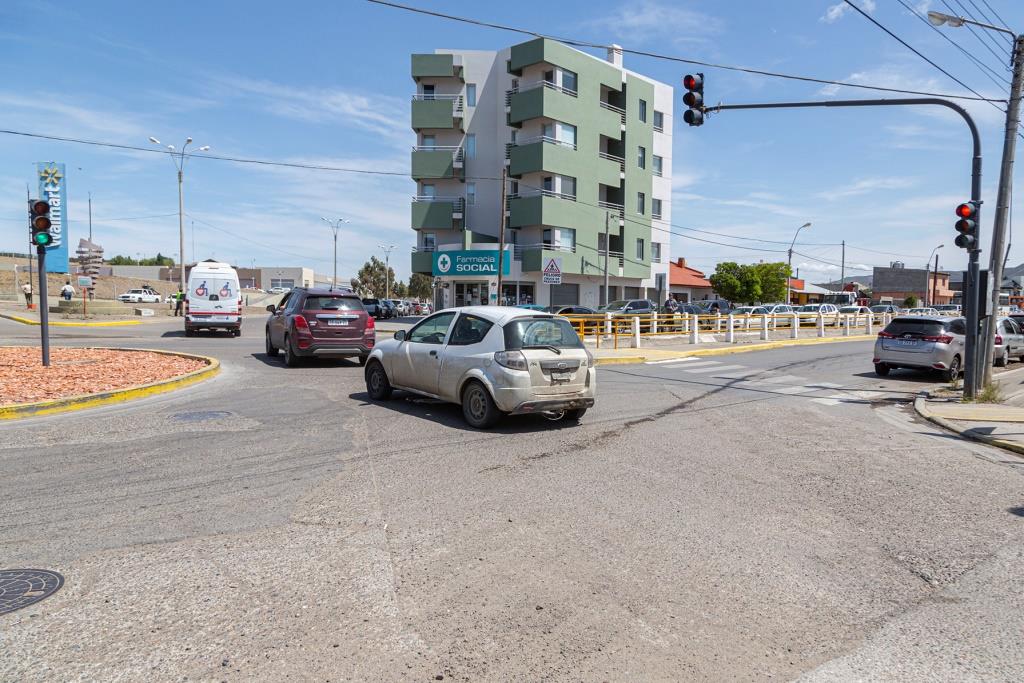 Ya está habilitado el semáforo ubicado en la intersección de Roca y La Nación