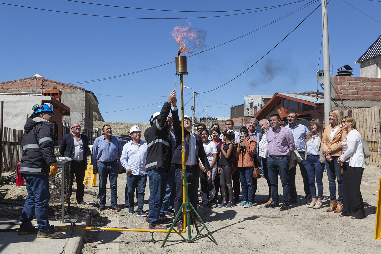 Luque inauguró una obra de red de gas que beneficiará a 300 familias del Stella Maris