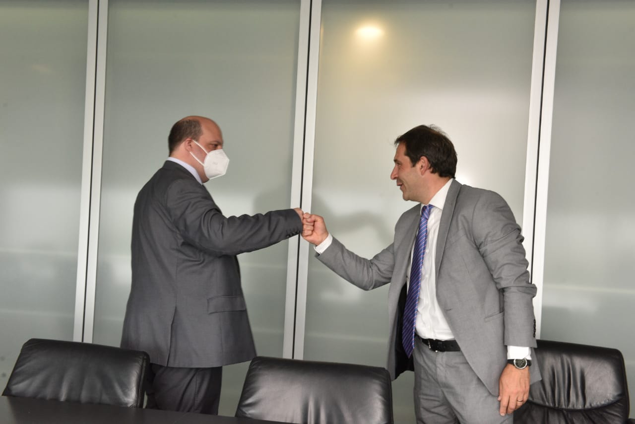 El intendente se reunió con el presidente de Aerolíneas Argentinas