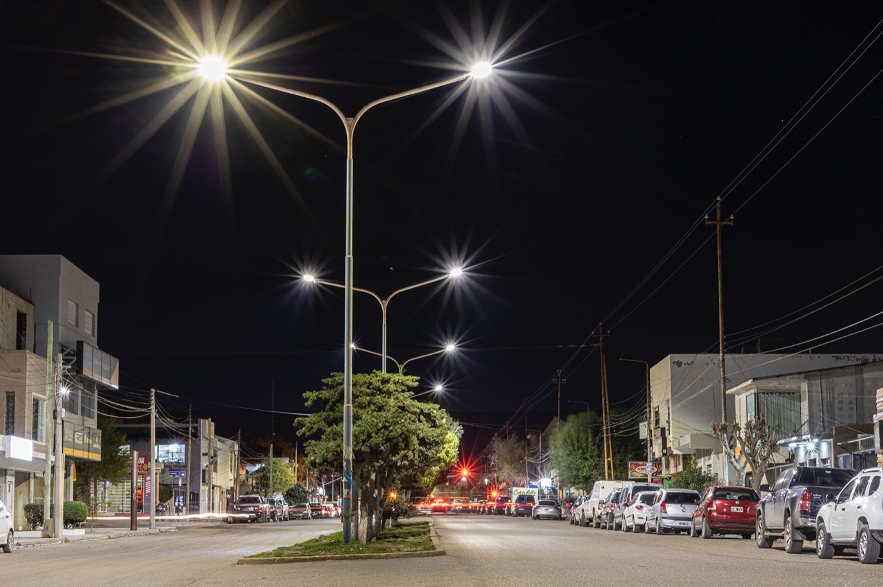 El Municipio profundiza el plan de recambio de luminarias en distintas zonas de la ciudad