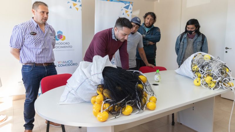 El Municipio continúa apoyando a los pescadores artesanales con herramientas de trabajo