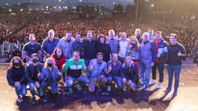 La Feria del Libro concluyó con una masiva fiesta en la Costanera