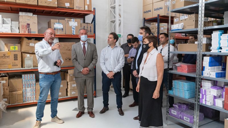 Luque visitó el depósito sustentable de la empresa farmacéutica Mediven