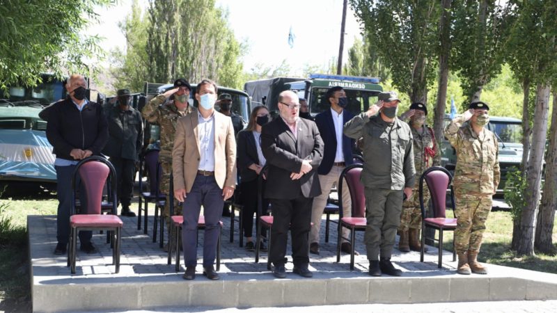 Luque participó de la ceremonia de cambio de mando de la unidad de Gendarmería de Río Mayo