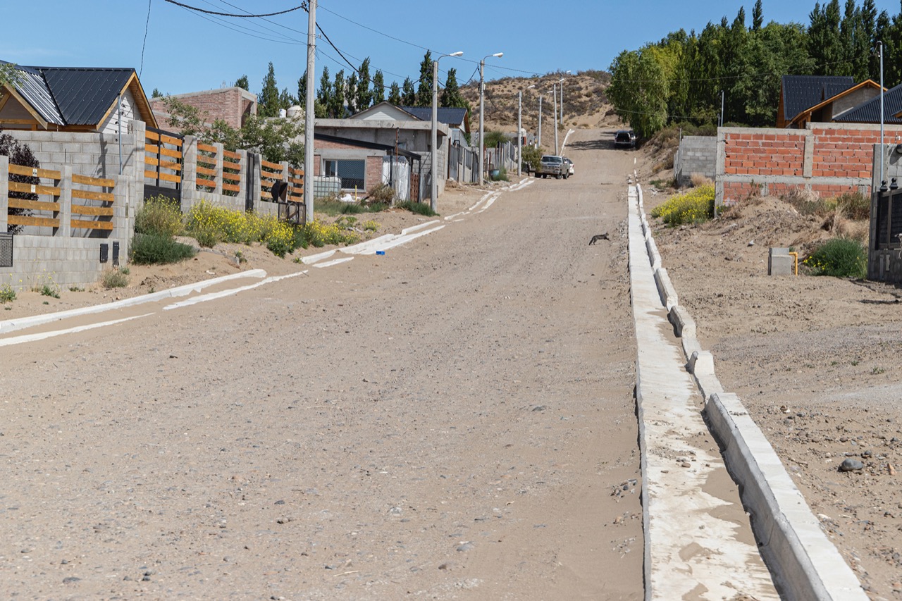 El Municipio avanza en la construcción de cordones cuneta en distintos sectores de la ciudad