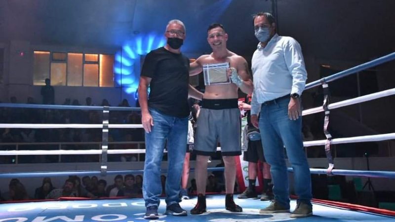 El Municipio homenajeó a «Maravilla» en el Festival de Boxeo
