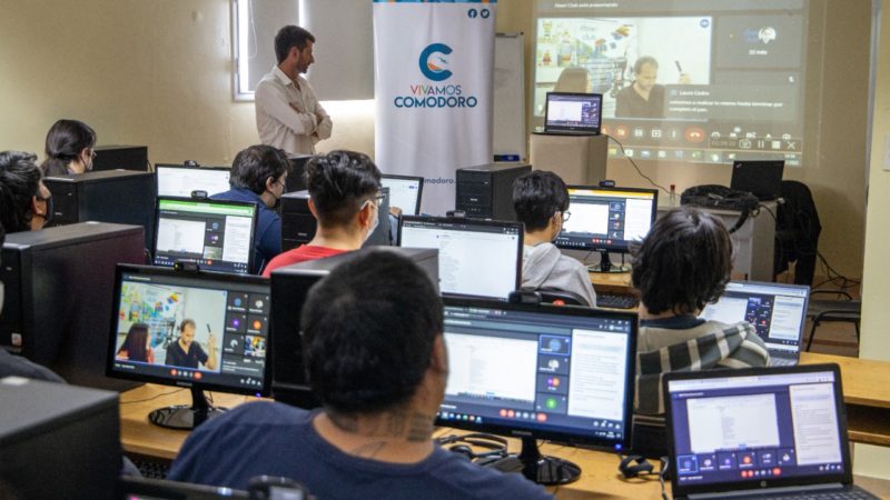 Comenzó el ciclo de Formación en Robótica Educativa