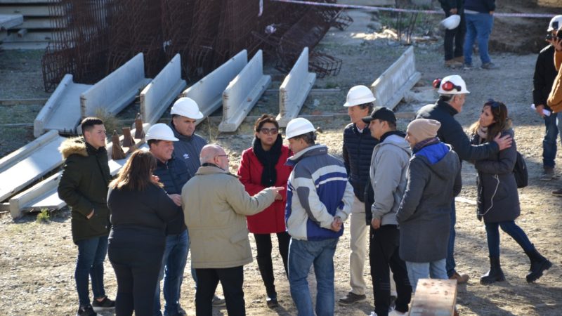 Funcionarios municipales junto a los concejales inspeccionaron la obra del Estadio Centenario