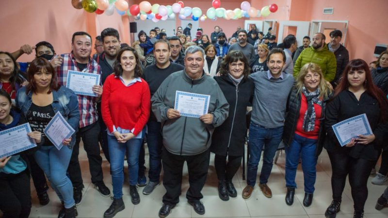 El Municipio acompañó la asunción de la comisión vecinal del barrio Quirno Costa