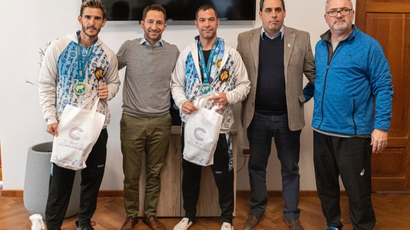 El campeón y el subcampeón mundial de taekwondo visitaron el Municipio