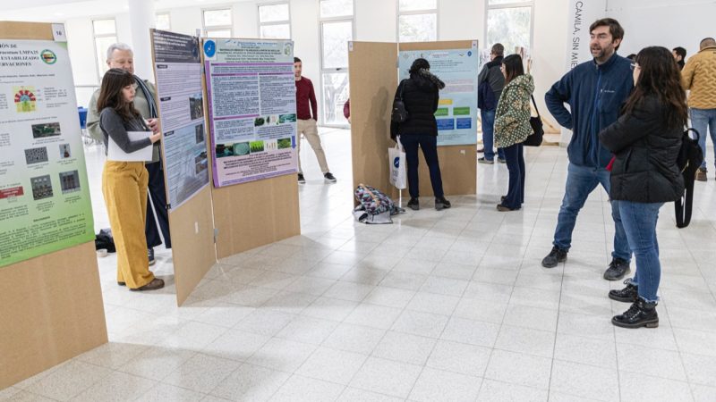 Luque acompañó la primera Jornada de Ciencia y Técnica 2022 de la Universidad