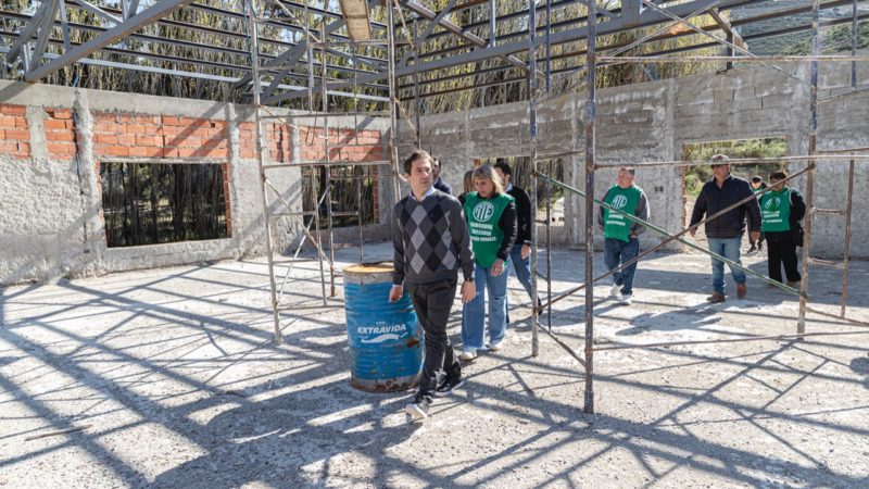 Luque visitó los avances de la obra del nuevo espacio de ATE