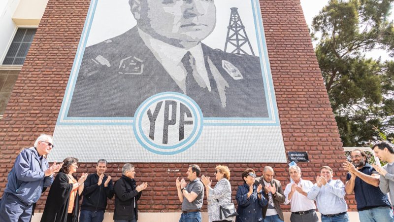 Quedó inaugurado un imponente mural en homenaje a Enrique Mosconi