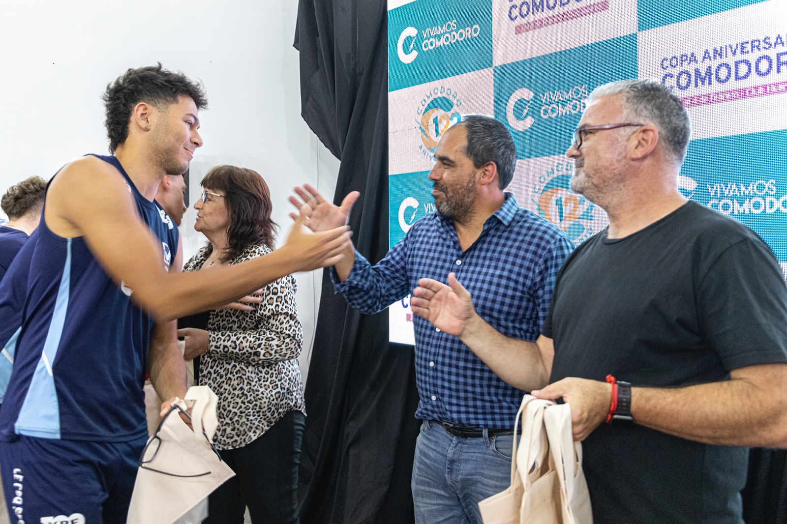 Con la presencia de la Selección Argentina, la Municipalidad presentó el torneo de vóley “Aniversario de Comodoro Rivadavia”