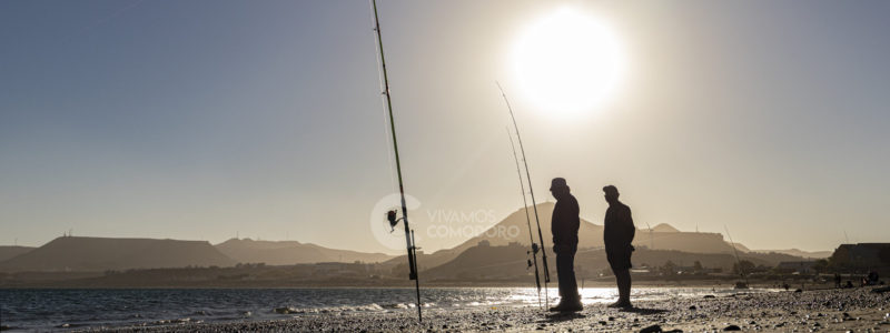 Pescadores en playa 