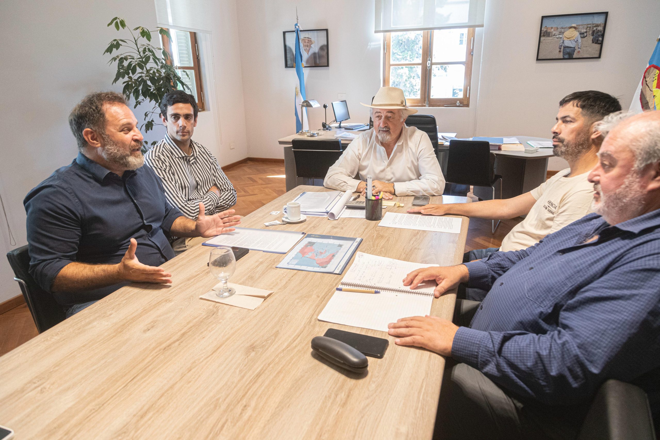 Othar recibió al ministro Federico Ponce y al diputado nacional José Glinski