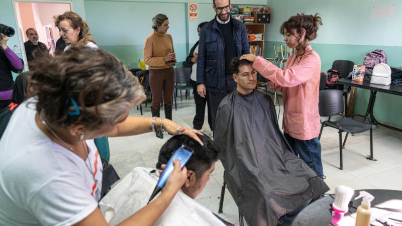 Se concretó una nueva jornada de corte de pelo solidario en Km. 8