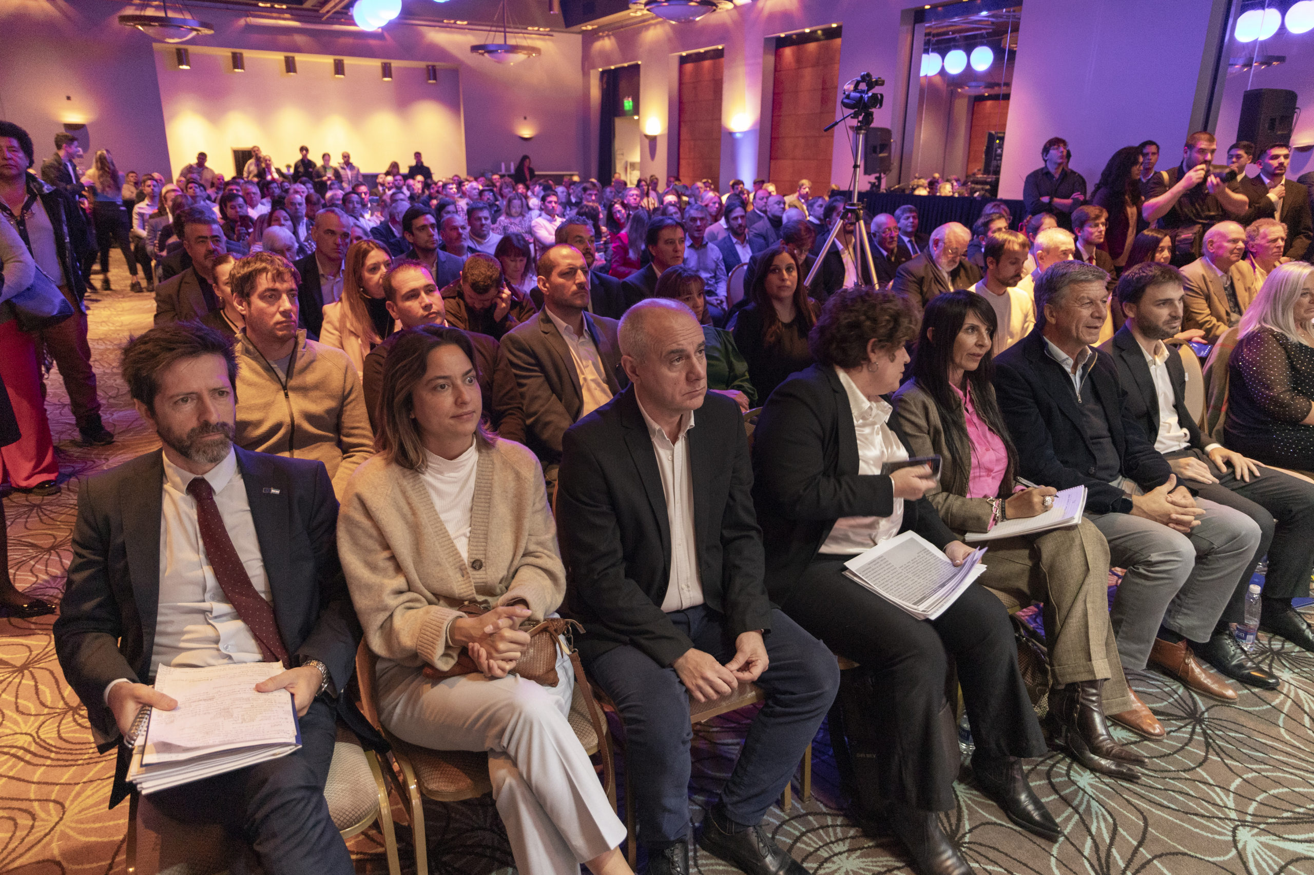 Comodoro fue sede del Foro sobre «Transición Energética e Hidrógeno Verde»