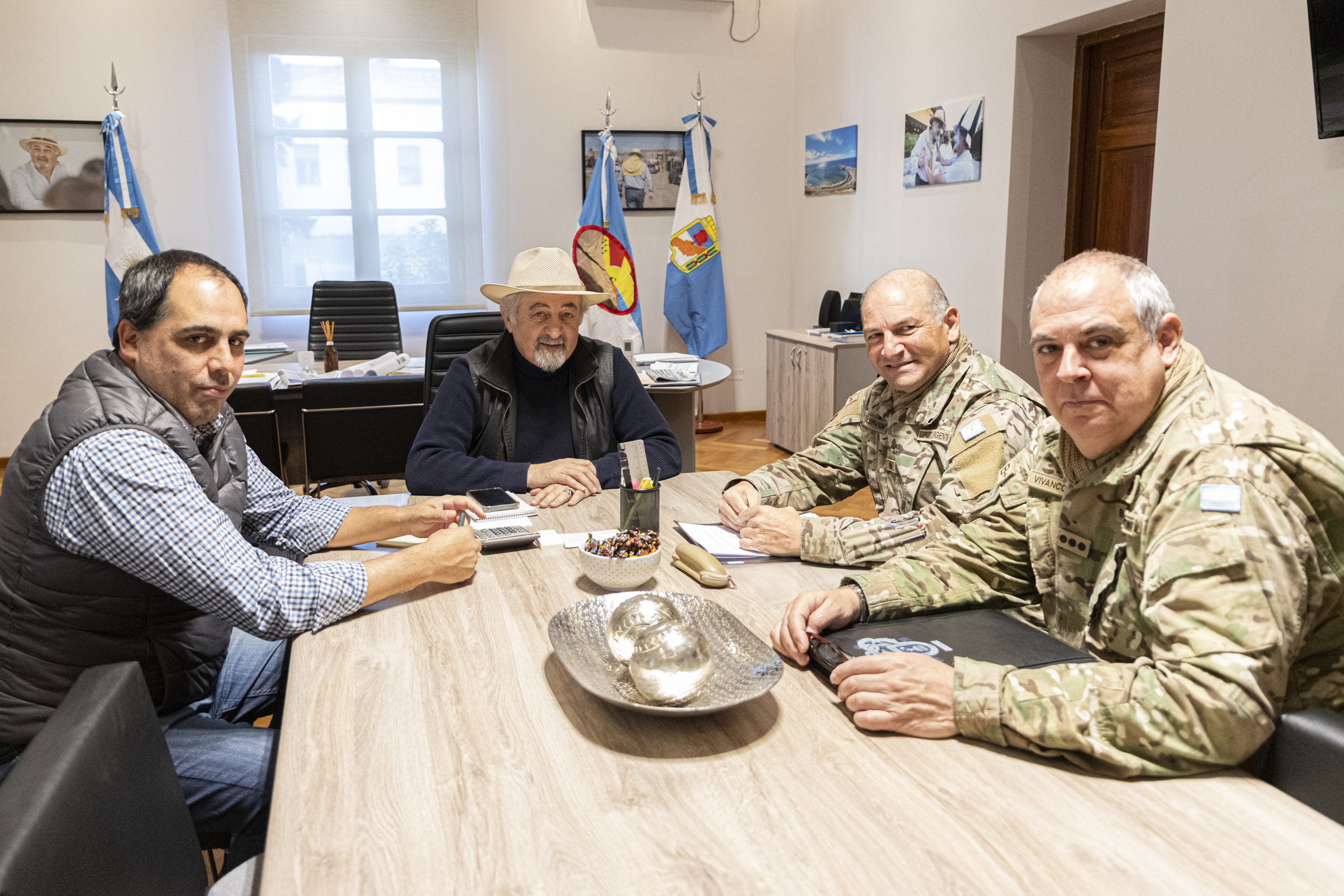 Macharashvili se reunió con el nuevo coronel de la IX Brigada Mecanizada del Ejército