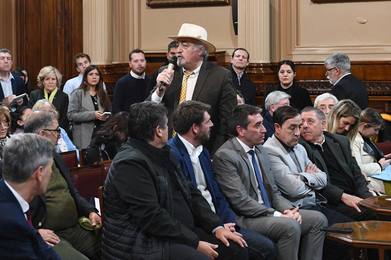 Macharashvili junto a intendentes de la Red Federal presentaron el proyecto de ley Creación del Fondo Federal de Compensaciones para el Transporte Público