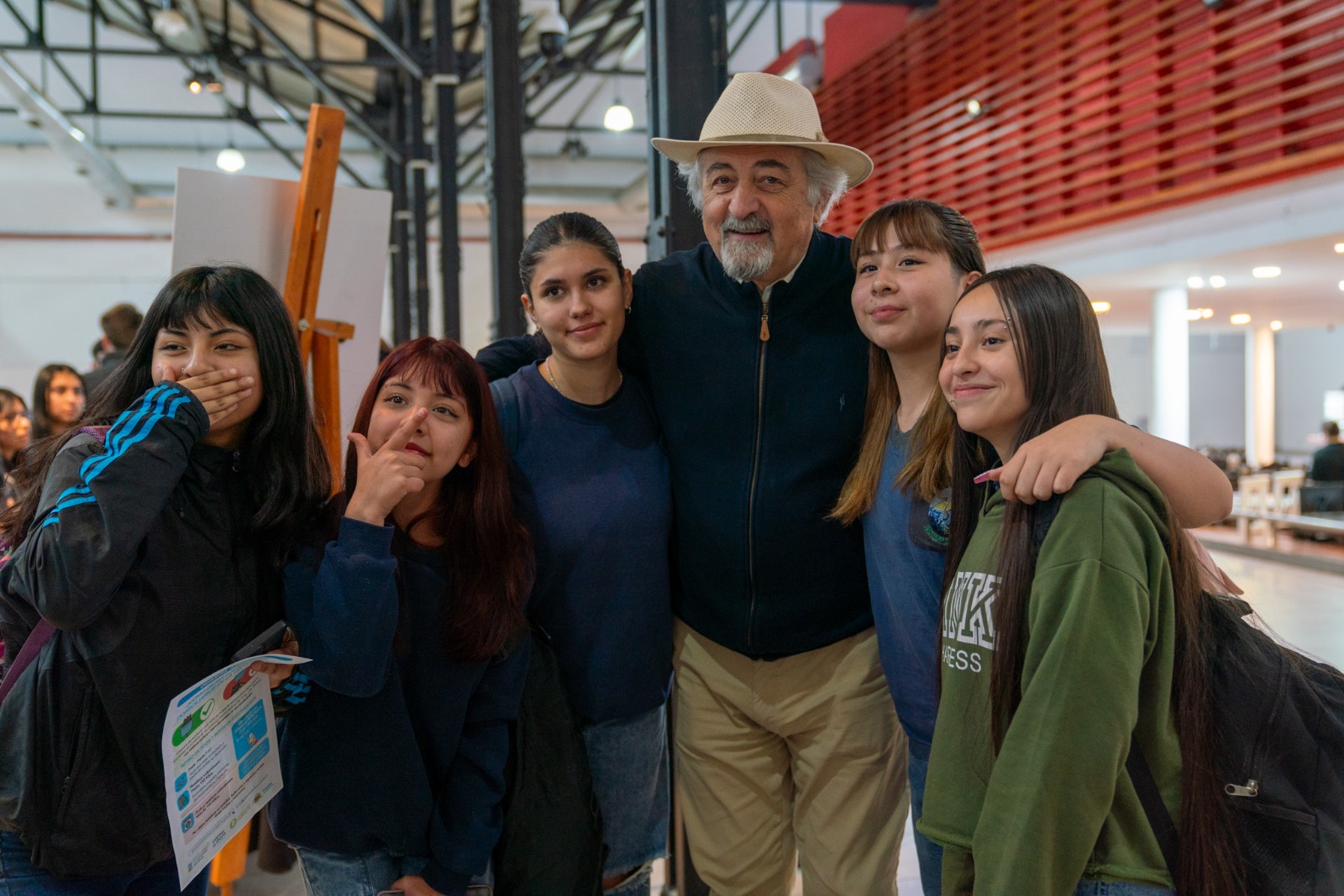 Más de 1500 estudiantes participaron de la Master Class por el Día del Medio Ambiente