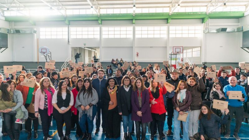 El Municipio entregó para Escuelas y Bibliotecas alrededor de 300 millones en aportes de FAEM