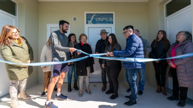 Othar inauguró los vestuarios del predio deportivo de la Ciudad Universitaria de Km. 4
