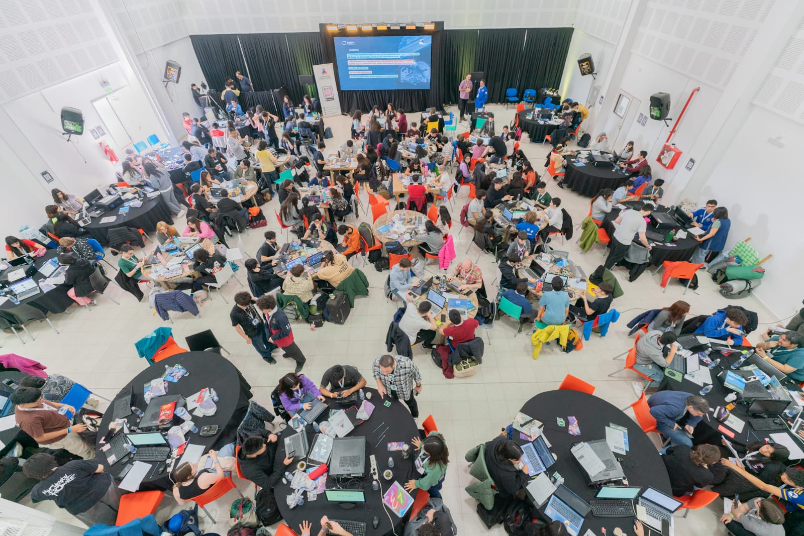 300 jóvenes participan de la Space Apps Challenge Comodoro Rivadavia
