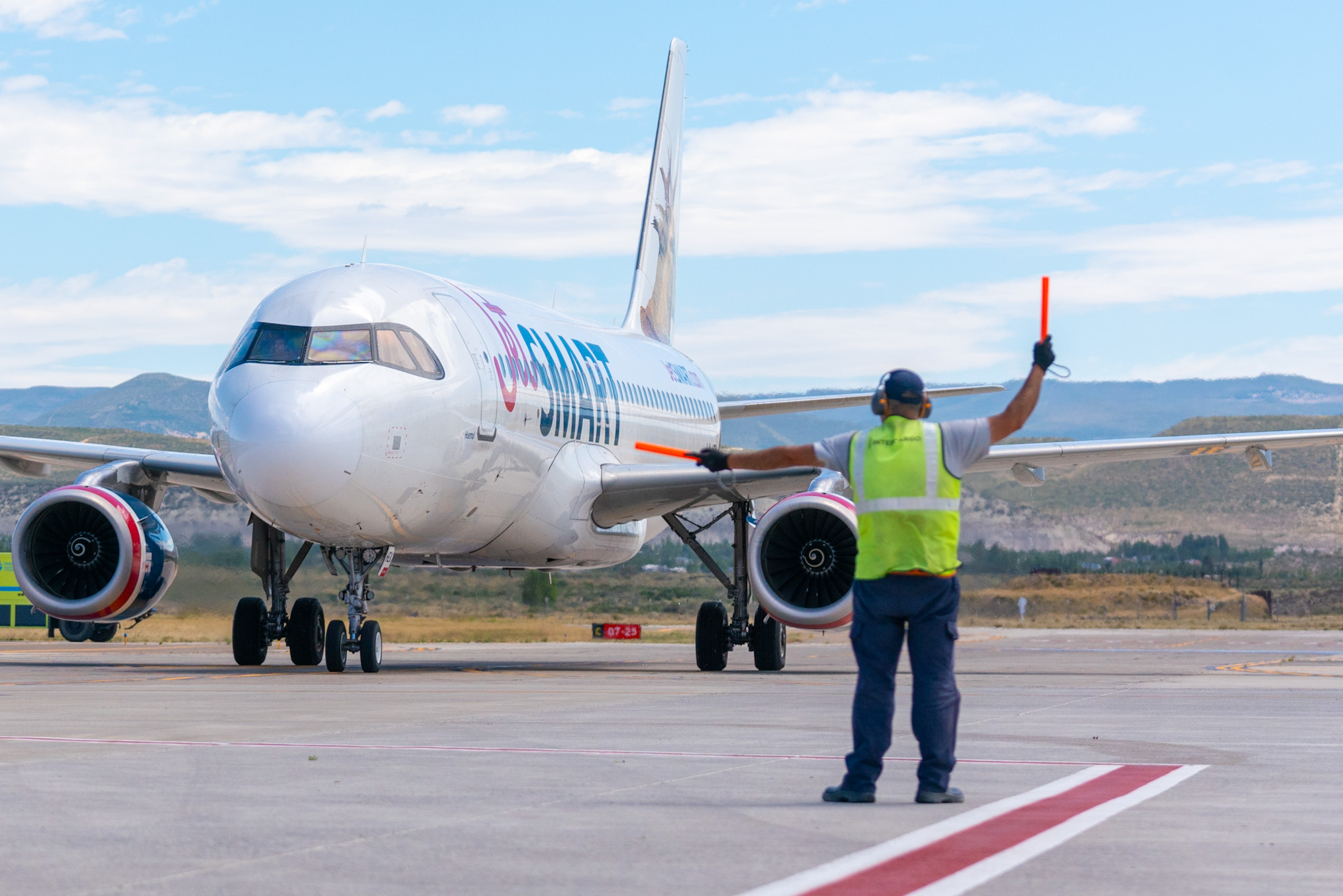Comodoro suma conectividad con el retorno de la empresa aérea JetSMART