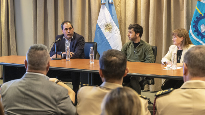 Sampaoli acompañó el acto de adjudicación de la concesión del Astillero