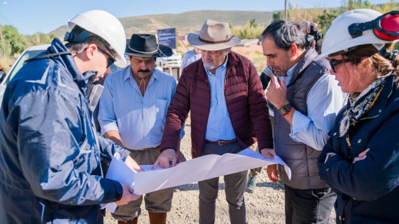 Othar recorrió la obra del primer colector cloacal del Cordón Forestal