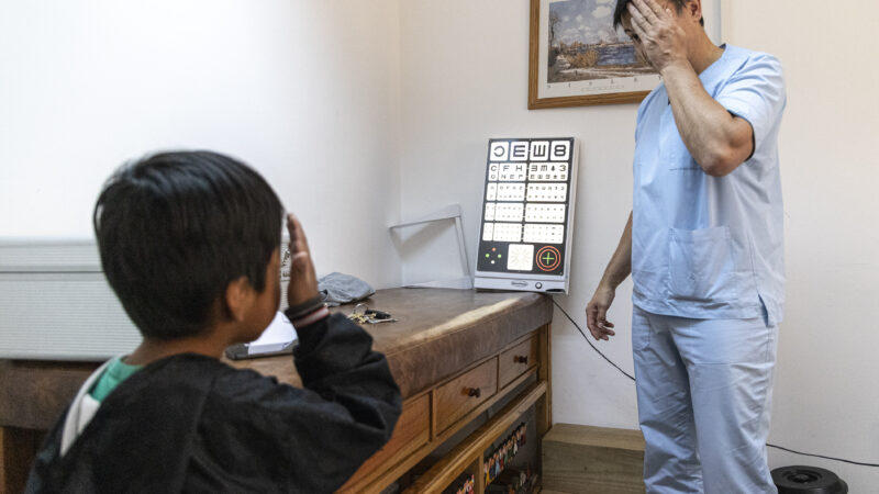 El tráiler de salud cierra su estadía en el barrio Don Bosco con especialidades múltiples