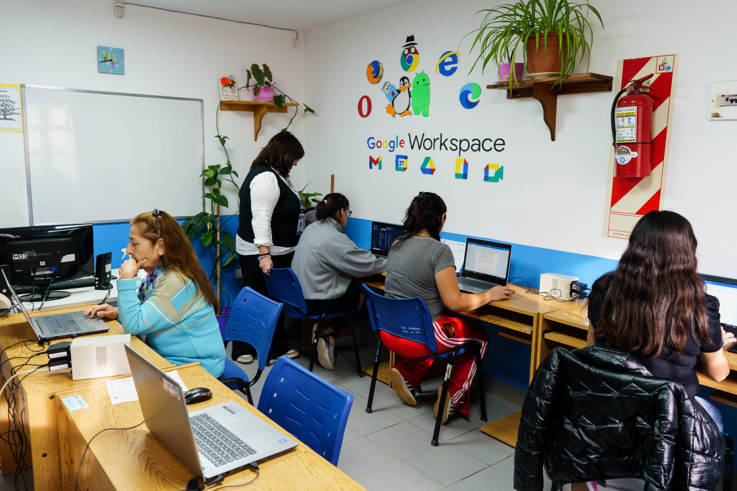 Con más de 160 inscriptos, comenzaron los cursos de los Centros Tecnológicos Comunitarios