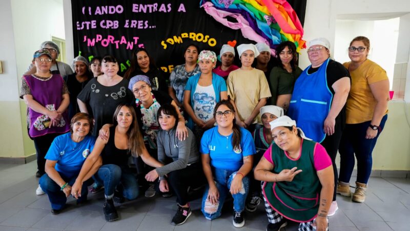 Se concretó un nuevo encuentro del taller “Huevos y rosca de Pascua”