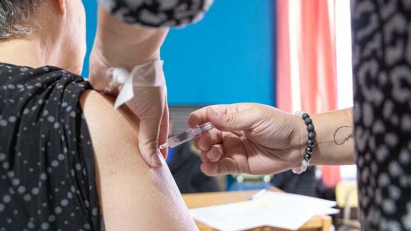 Salud Municipal comienza con la vacunación domiciliaria para personas con movilidad reducida
