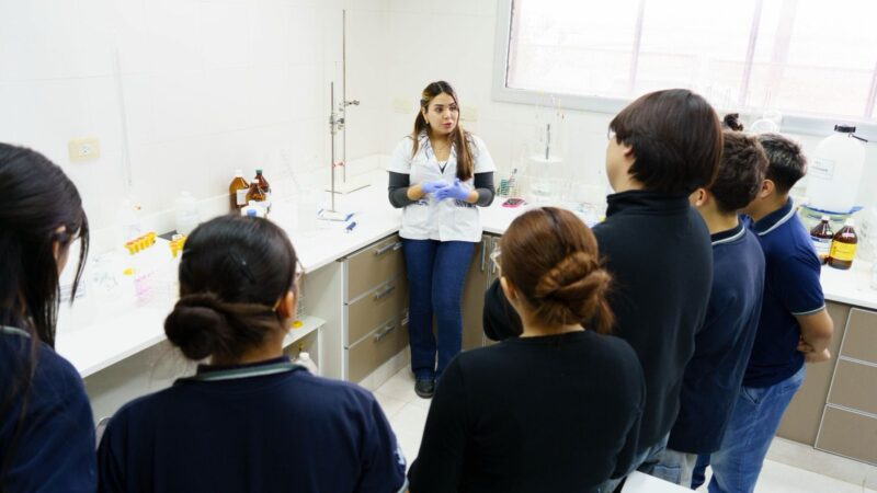 Estudiantes de la Escuela N° 7715 visitaron el Laboratorio de Aguas del Municipio