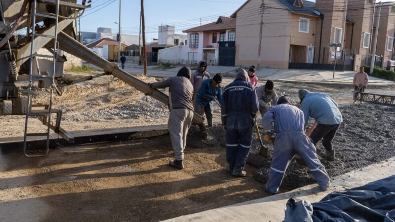 Continúan las mejoras en infraestructura urbana en el barrio Juan XXIII