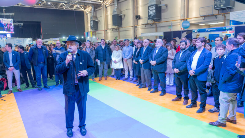 “Debemos seguir apostando a la educación pensando en el futuro de la región”, sostuvo Othar