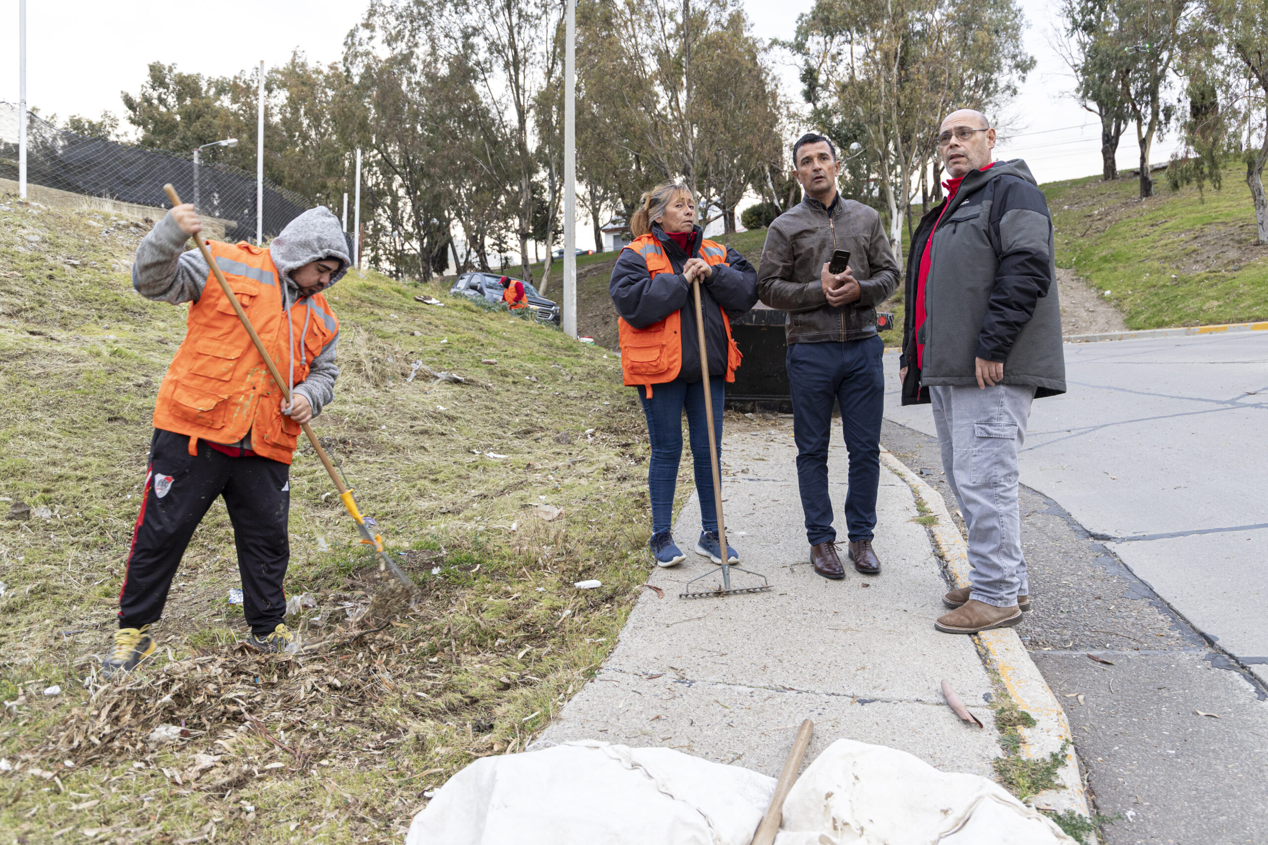 Se refuerzan las tareas de limpieza en espacios públicos de importante tránsito peatonal