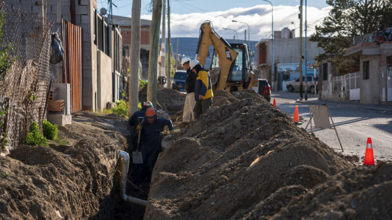 Sin fondos nacionales, el Municipio ejecuta obras que beneficiarán a miles de familias