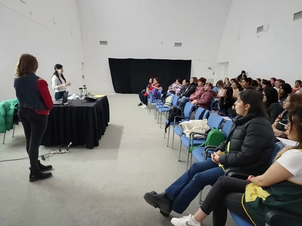 Continúan los talleres sobre hábitos alimentarios en los Centros de Promoción Barrial