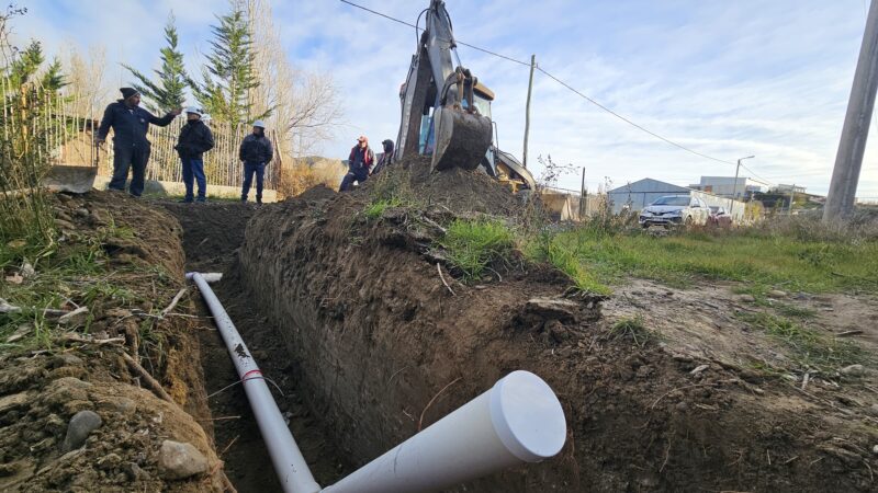 Con un 70% de avance continúan los trabajos para la red cloacal en el barrio Gesta de Malvinas