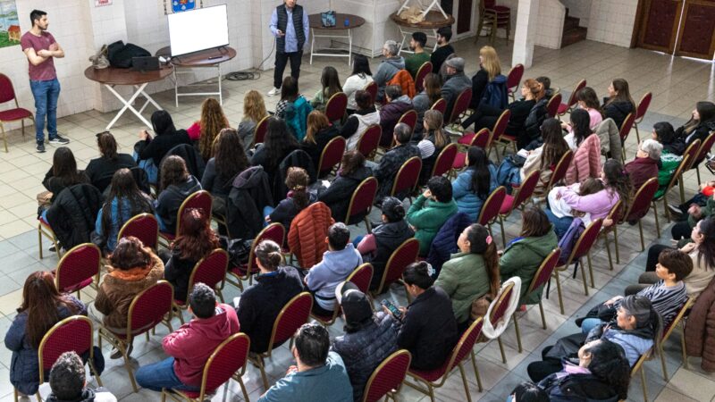Más de 250 integrantes de las Comunidades Extranjeras obtuvieron el carnet en manipulación de alimentos