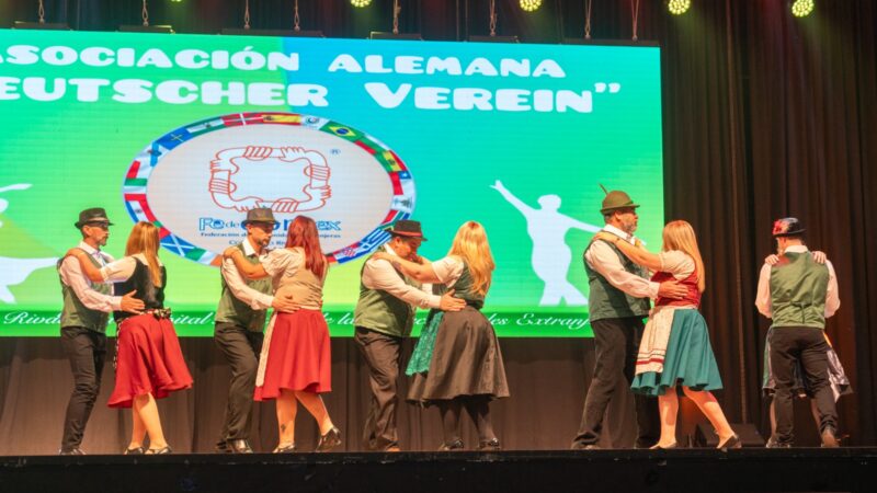 El Municipio acompañó la inauguración de la Feria de las Colectividades