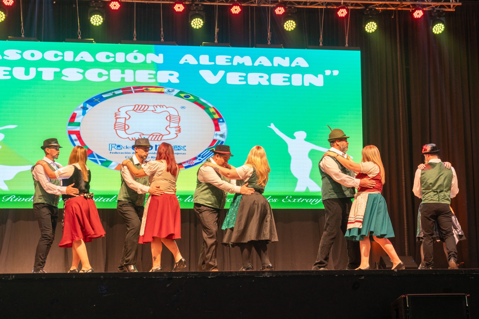 El Municipio acompañó la inauguración de la Feria de las Colectividades
